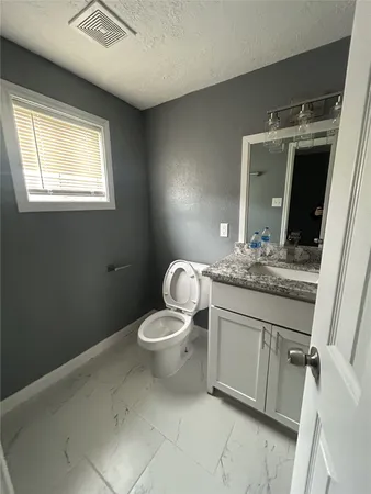 $1,700 | 723 Doverside Street, Unit 4, Houston, TX 77022