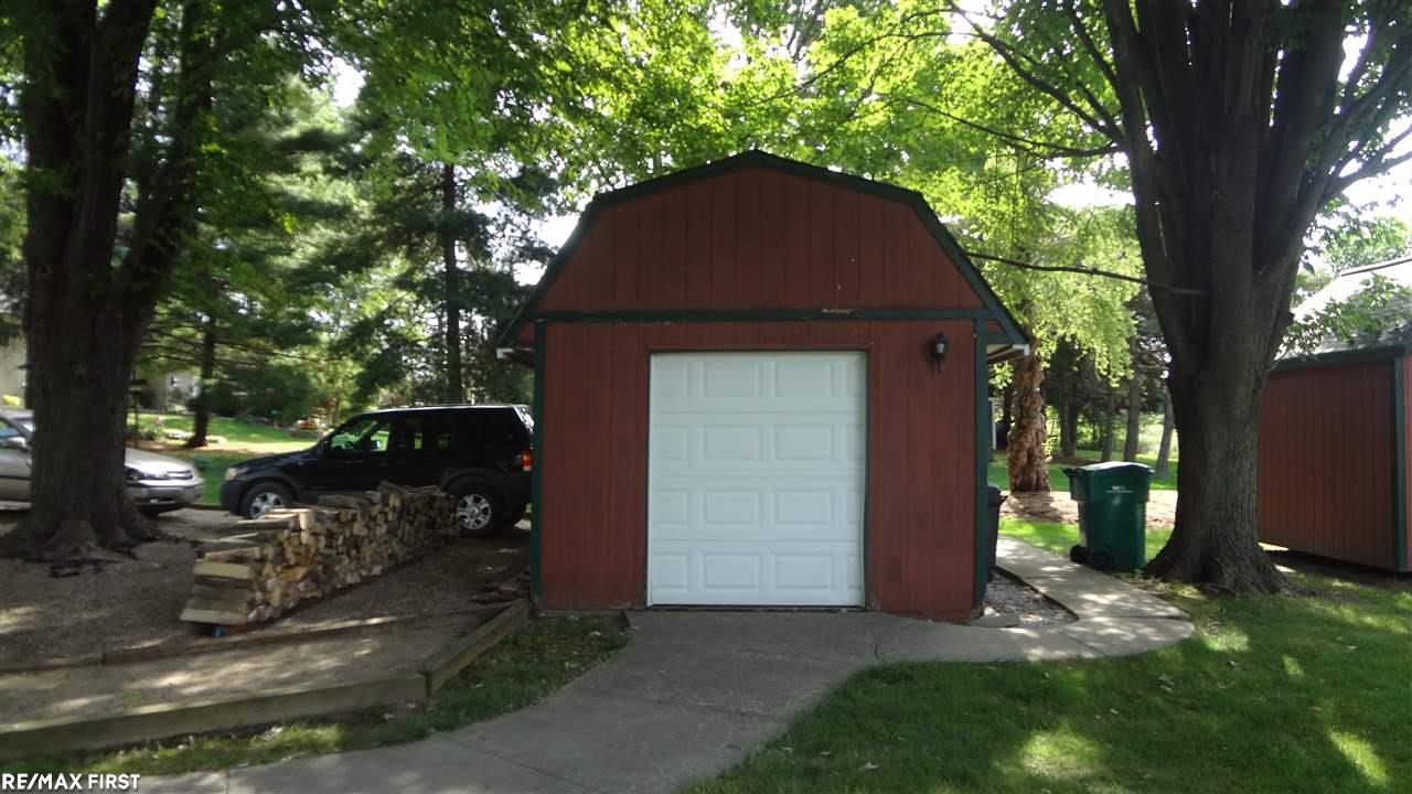 18314 Gilmore Road Armada, MI 48005 - Photo 10 of 47 31296493-9.JPG