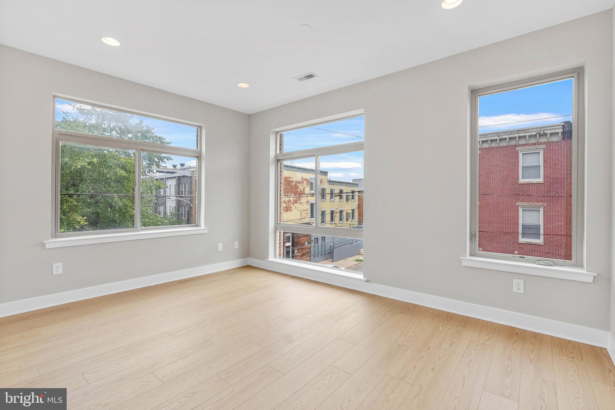 1238 North 6th Street, Unit B Philadelphia, PA 19122 - Photo 7 of 21 a view of an empty room with a window