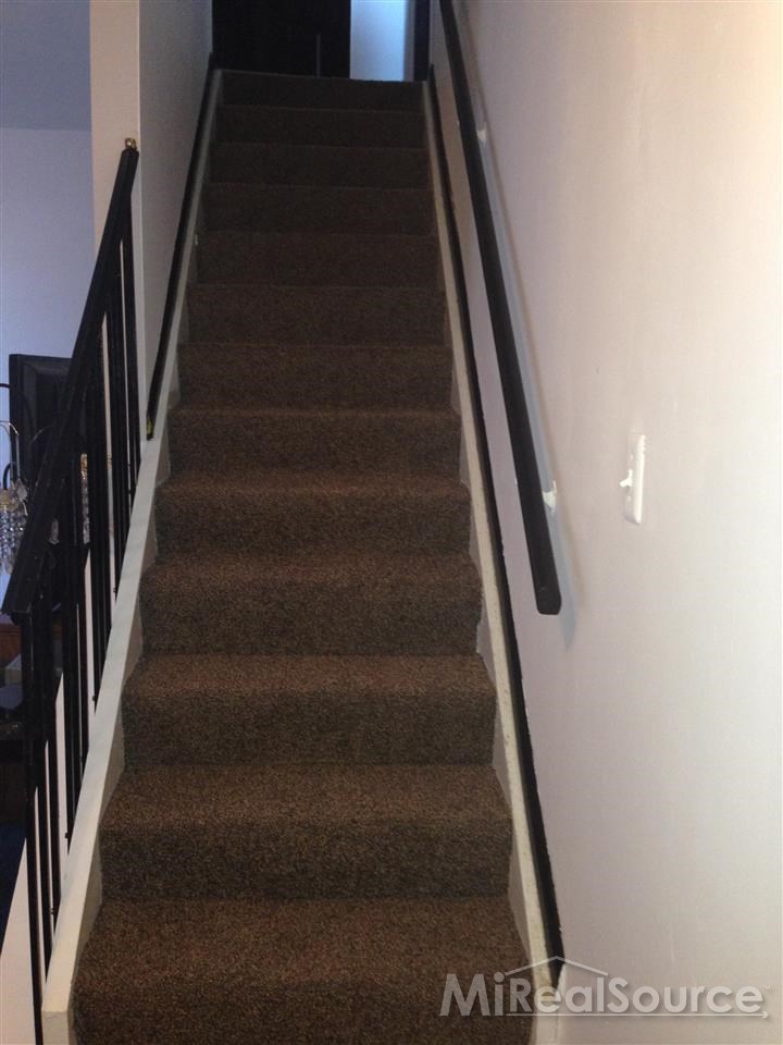 8652 Common Road Warren, MI 48093 - Photo 19 of 19 31182387-18.JPG