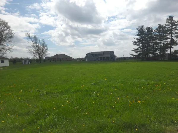$59,900 | 2511 West 133rd Avenue, Crown Point, IN 46307