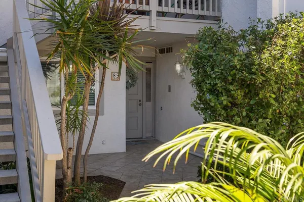 $1,660,000 | 85 Kingston Court West, Coronado, CA 92118