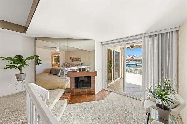 $1,660,000 | 85 Kingston Court West, Coronado, CA 92118