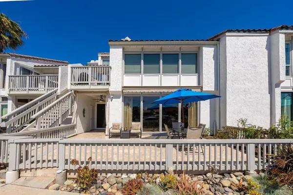 $1,660,000 | 85 Kingston Court West, Coronado, CA 92118