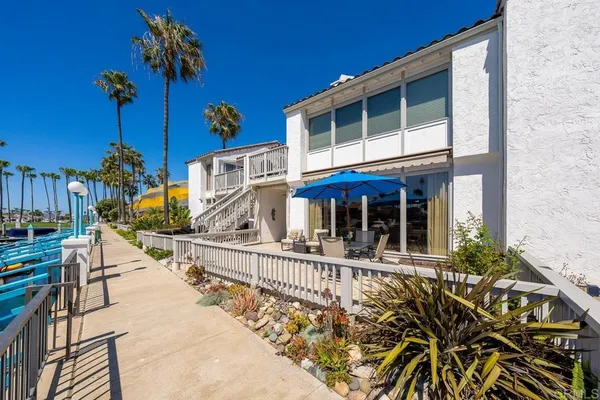 $1,660,000 | 85 Kingston Court West, Coronado, CA 92118