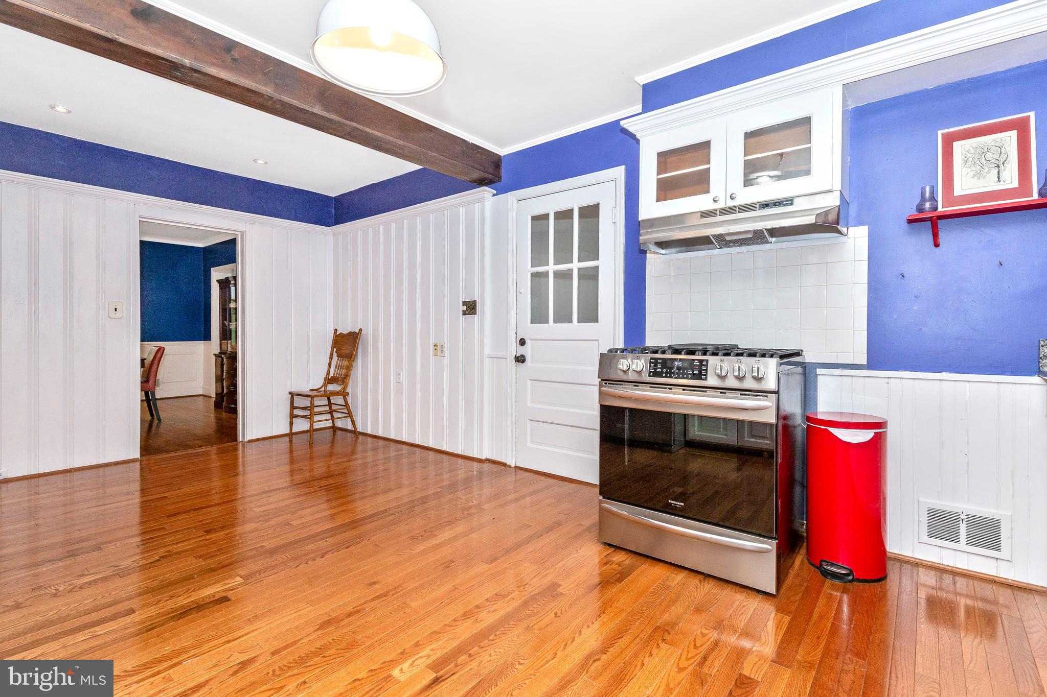 618 Sudbrook Road Baltimore, MD 21208 - Photo 9 of 40 New Gas Stove and Range Hood