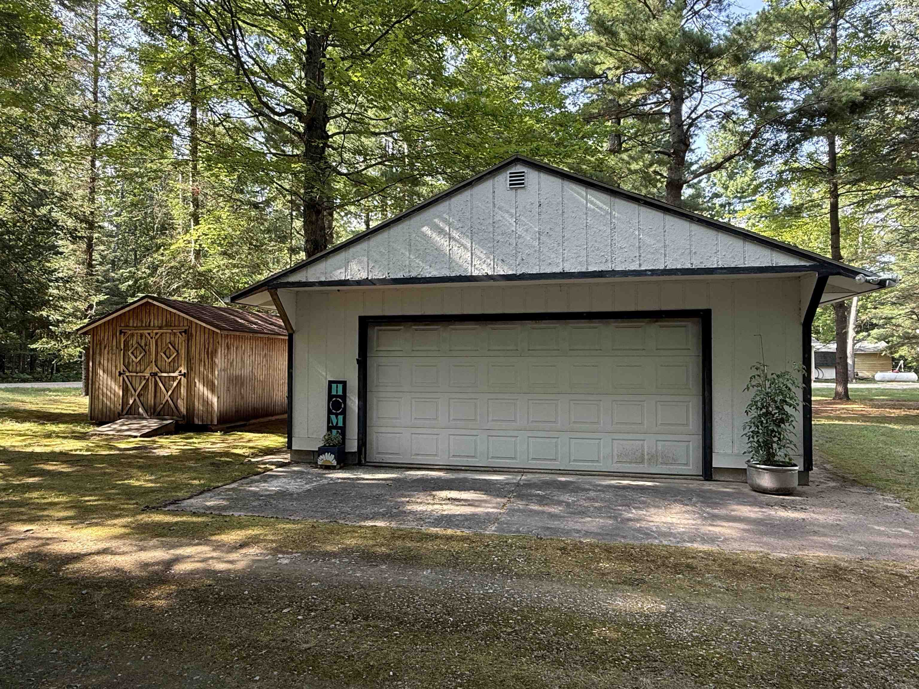 948 Rivers Terrace Road Gladwin, MI 48624 - Photo 12 of 40