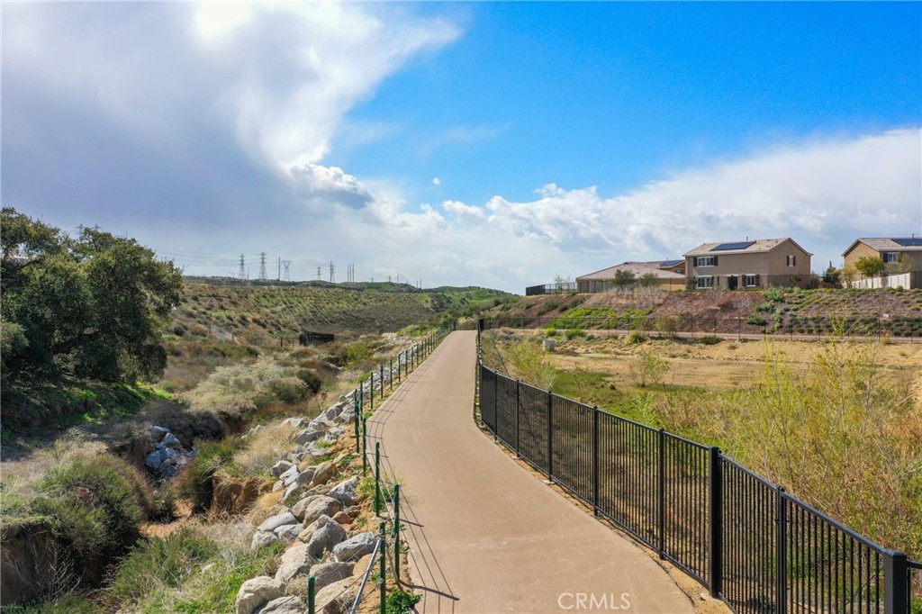 1148 Little Leaf Street Calimesa, CA 92320 - Photo 29 of 31 a view of a city with lawn chairs