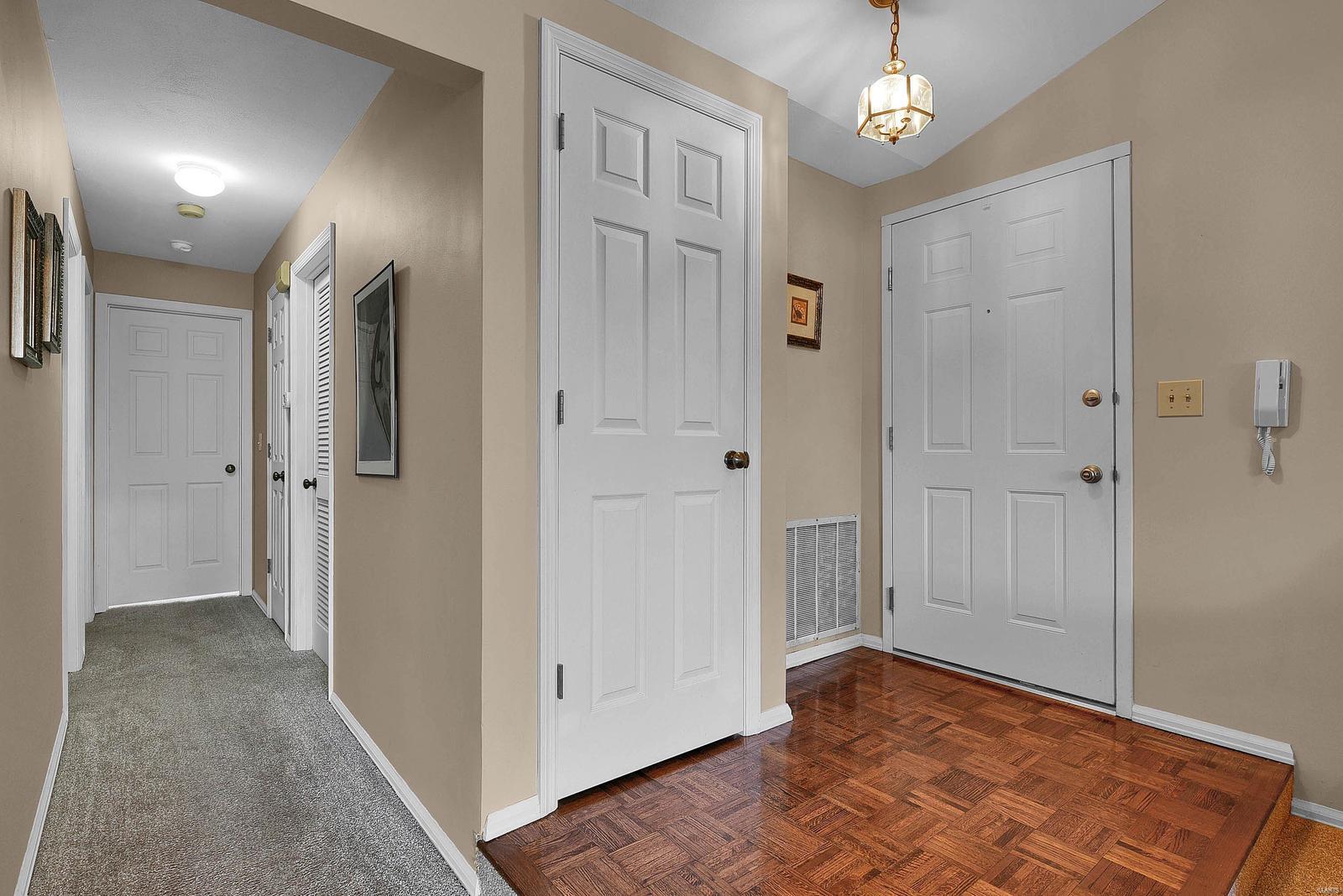 705 Lofty Point Drive, Unit D Ballwin, MO 63021 - Photo 2 of 18 Gallery Image 2