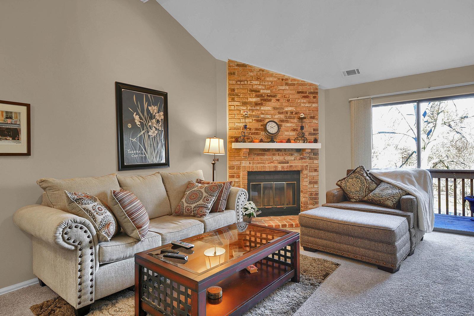 705 Lofty Point Drive, Unit D Ballwin, MO 63021 - Photo 3 of 18 Gallery Image 3