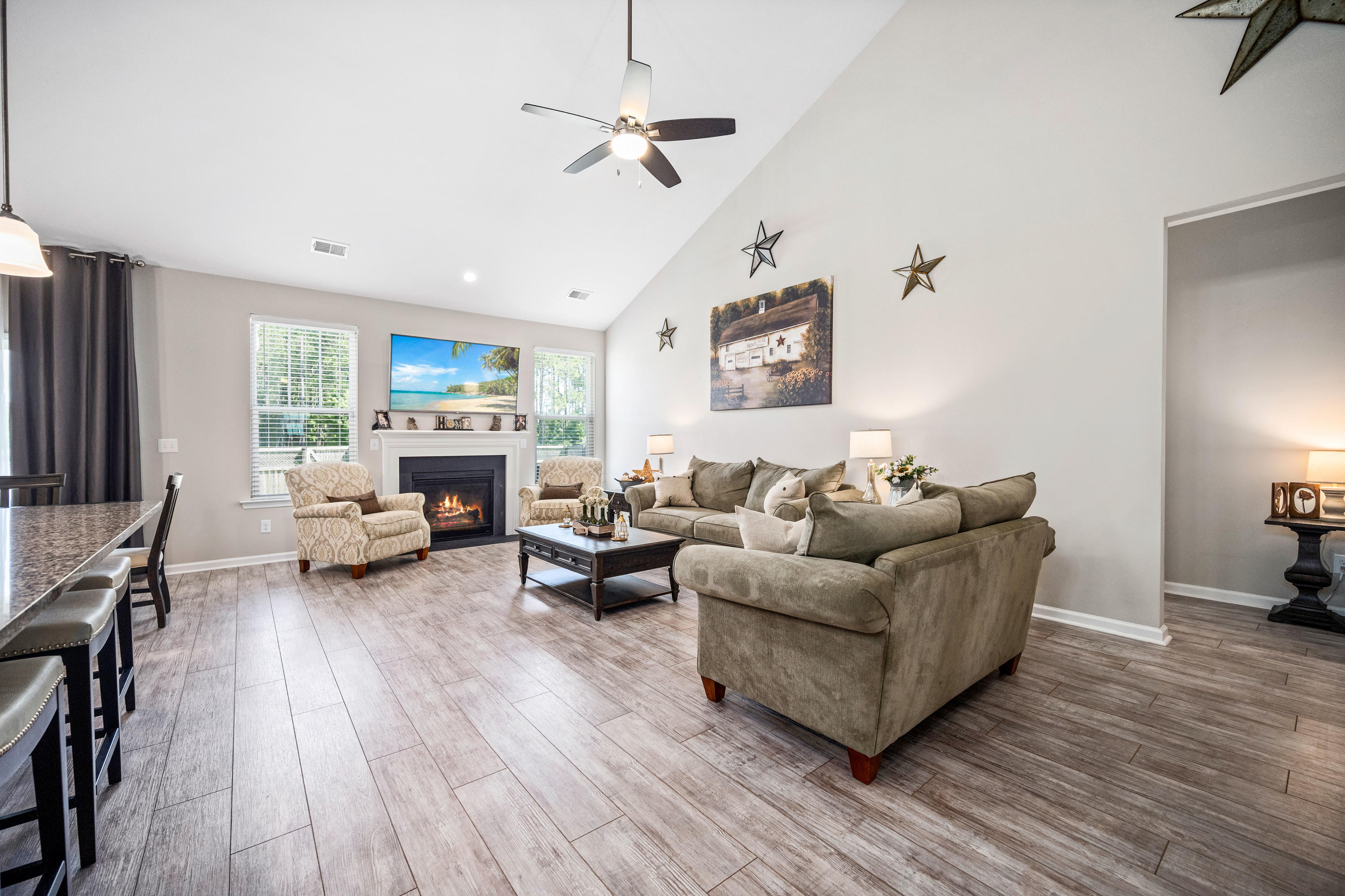 120 Oyama Road Summerville, SC 29486 - Photo 11 of 46 Living Room