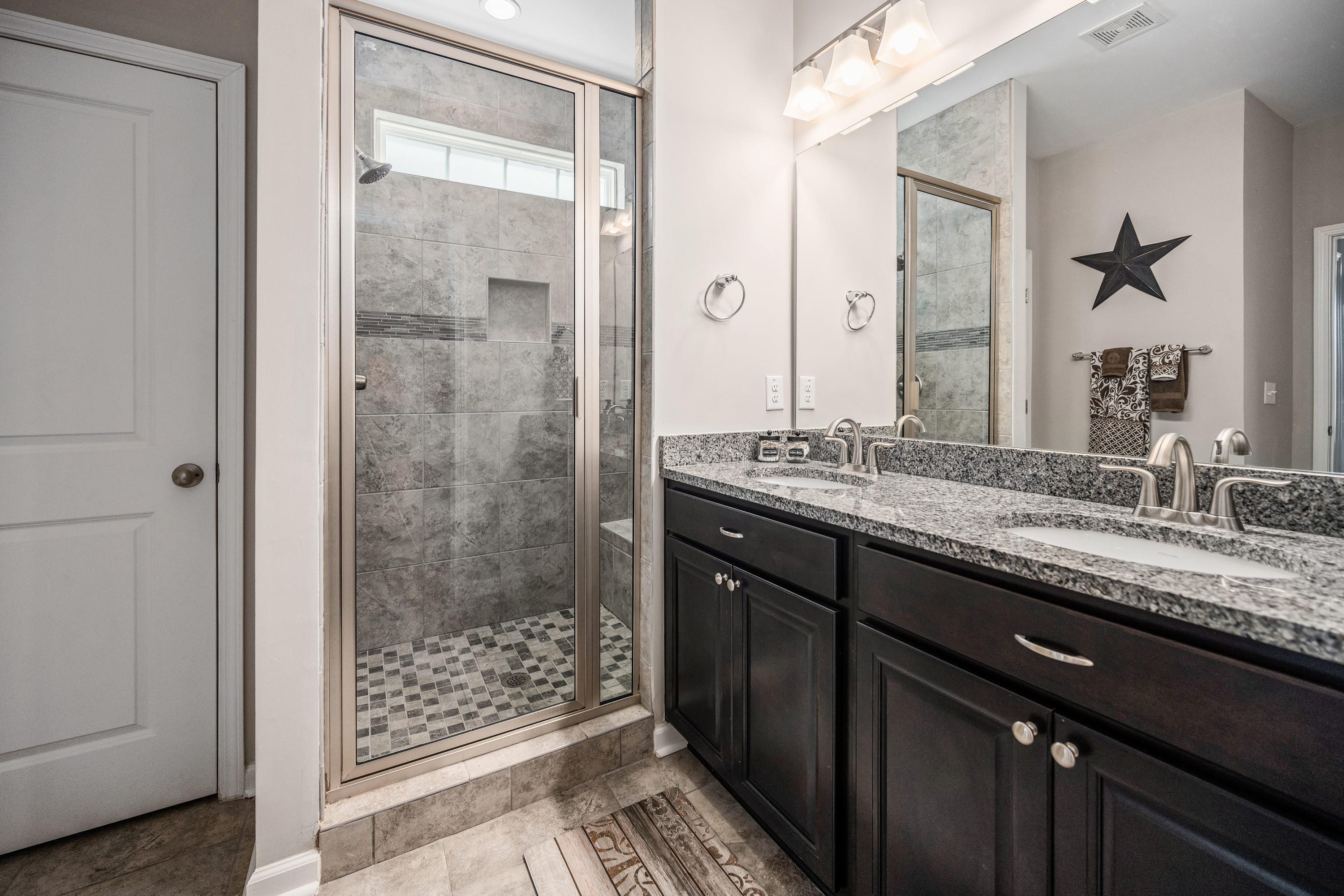120 Oyama Road Summerville, SC 29486 - Photo 14 of 46 Owner Ensuite