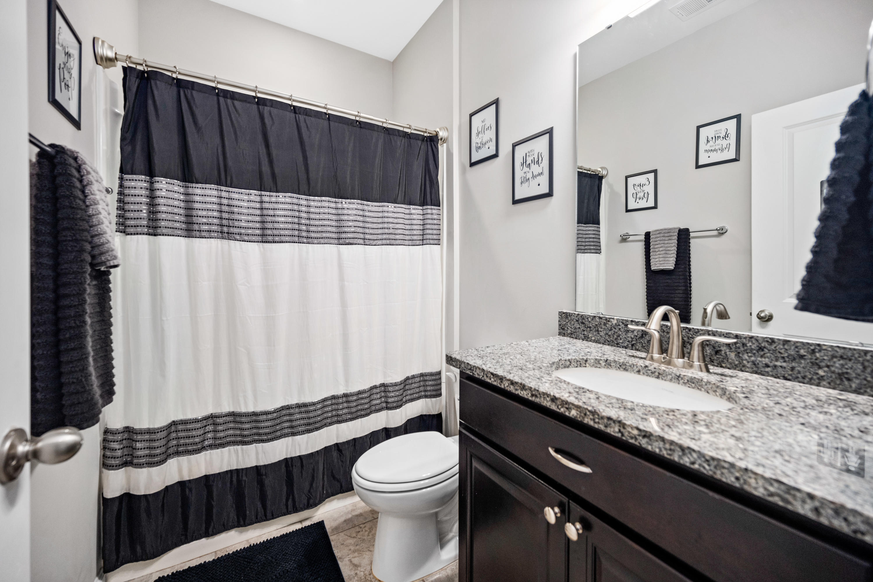 120 Oyama Road Summerville, SC 29486 - Photo 16 of 46 Second Bathroom