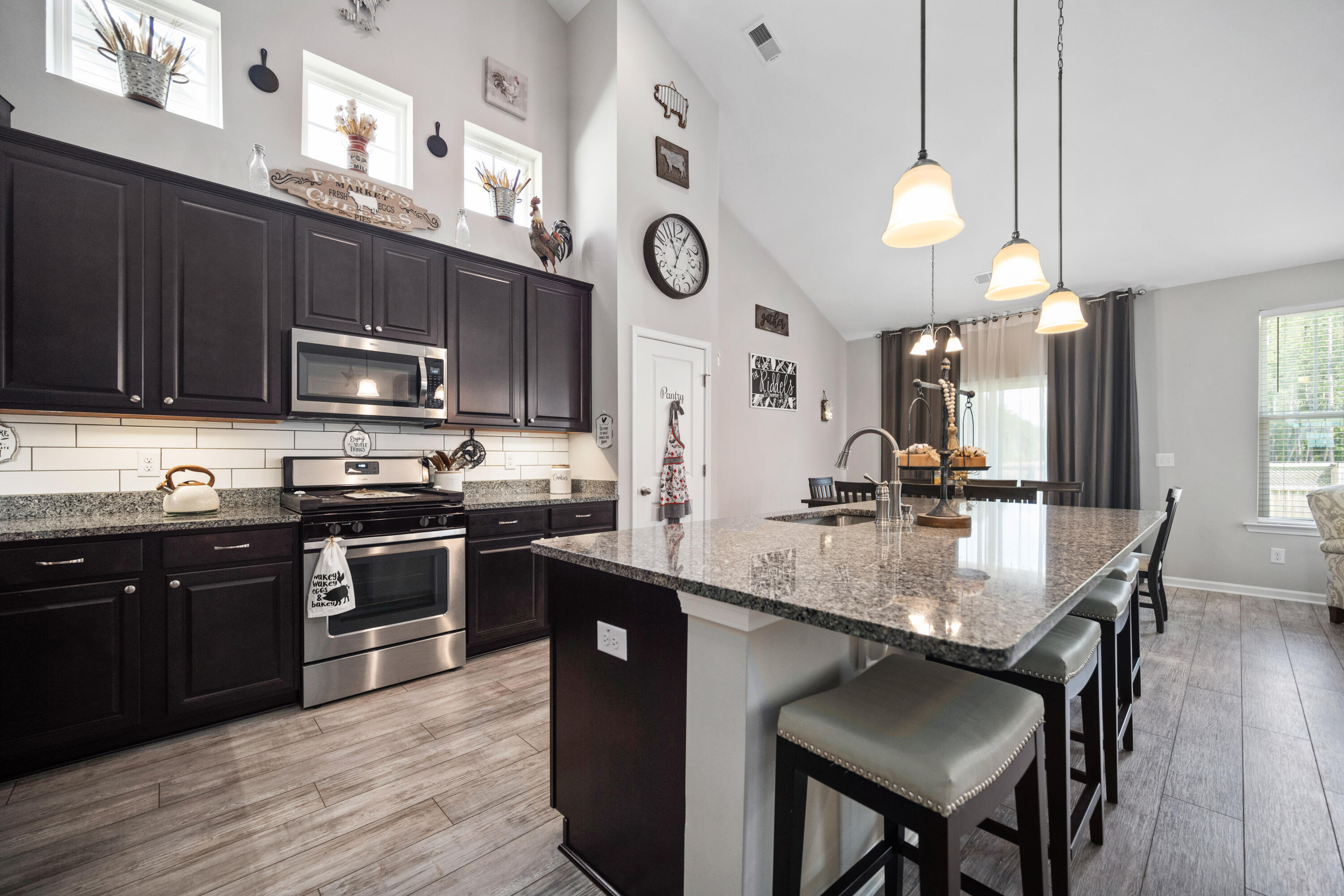 120 Oyama Road Summerville, SC 29486 - Photo 5 of 46 Kitchen with Island