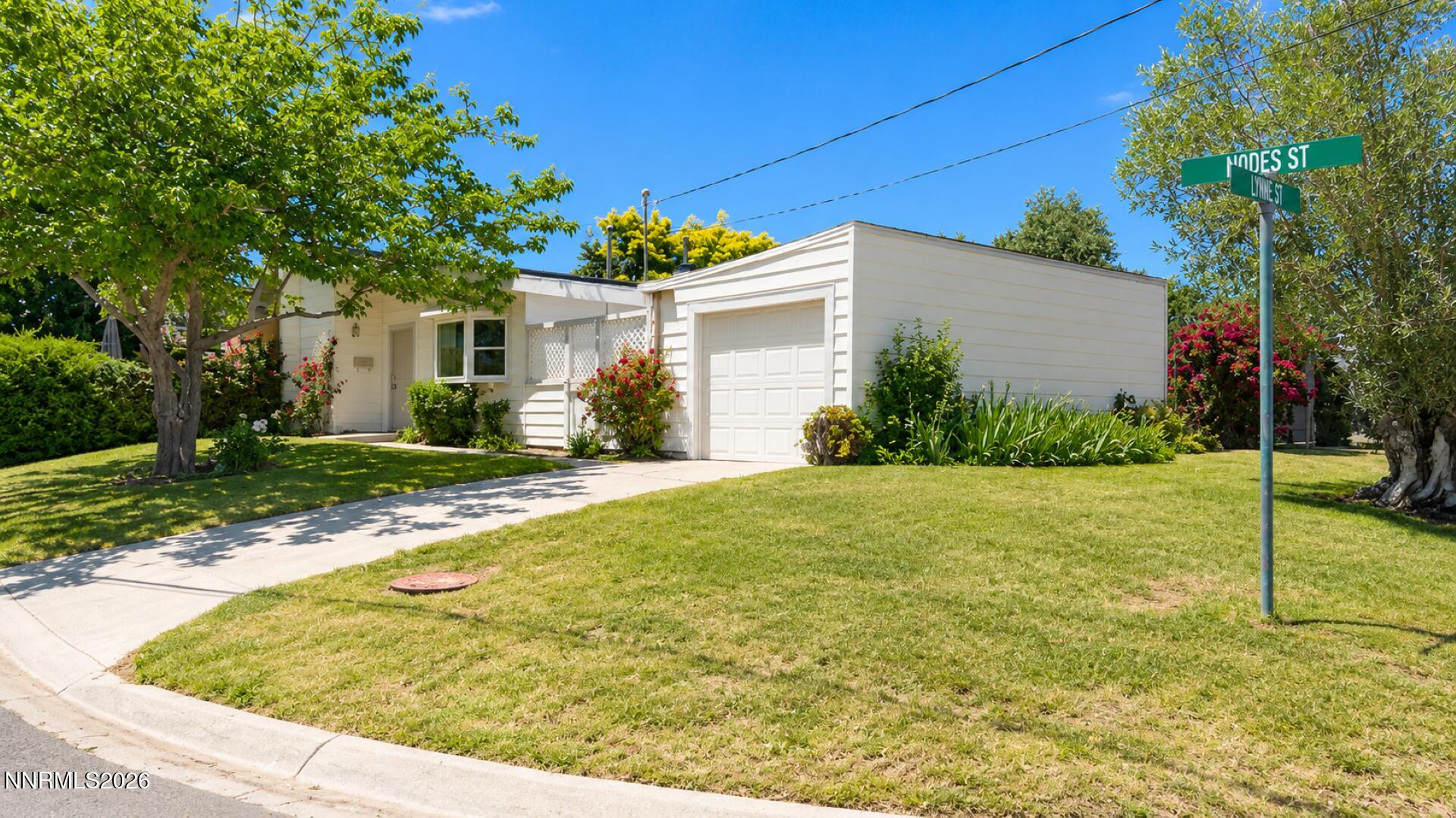 11383 Andes Street Reno, NV 89506 - Photo 10 of 23 002