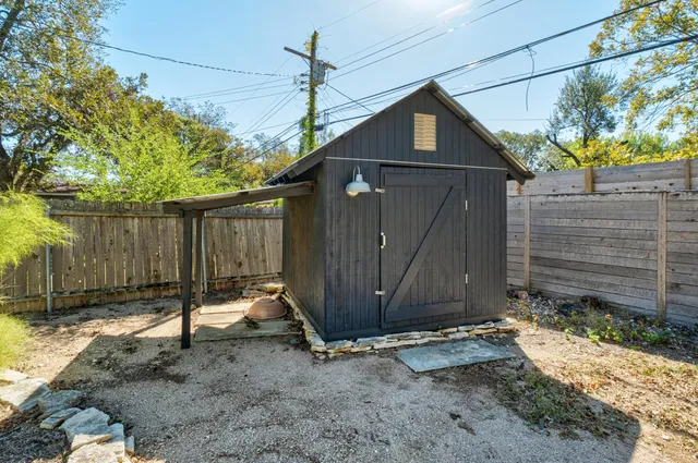 $475,000 | 1303 Glencrest Drive, Austin, TX 78723