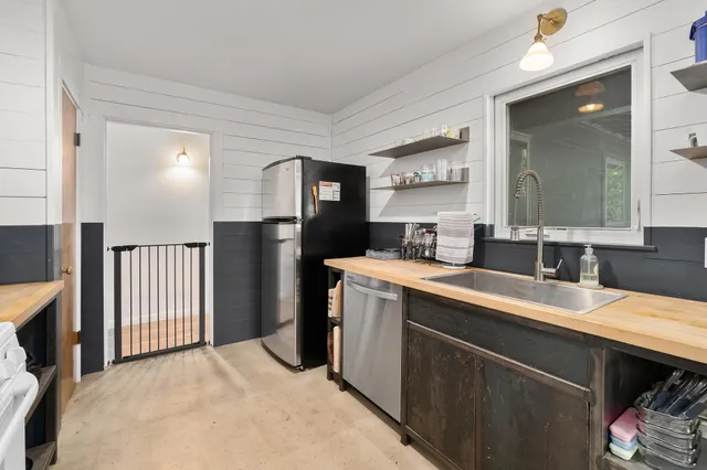 $475,000 | 1303 Glencrest Drive, Austin, TX 78723