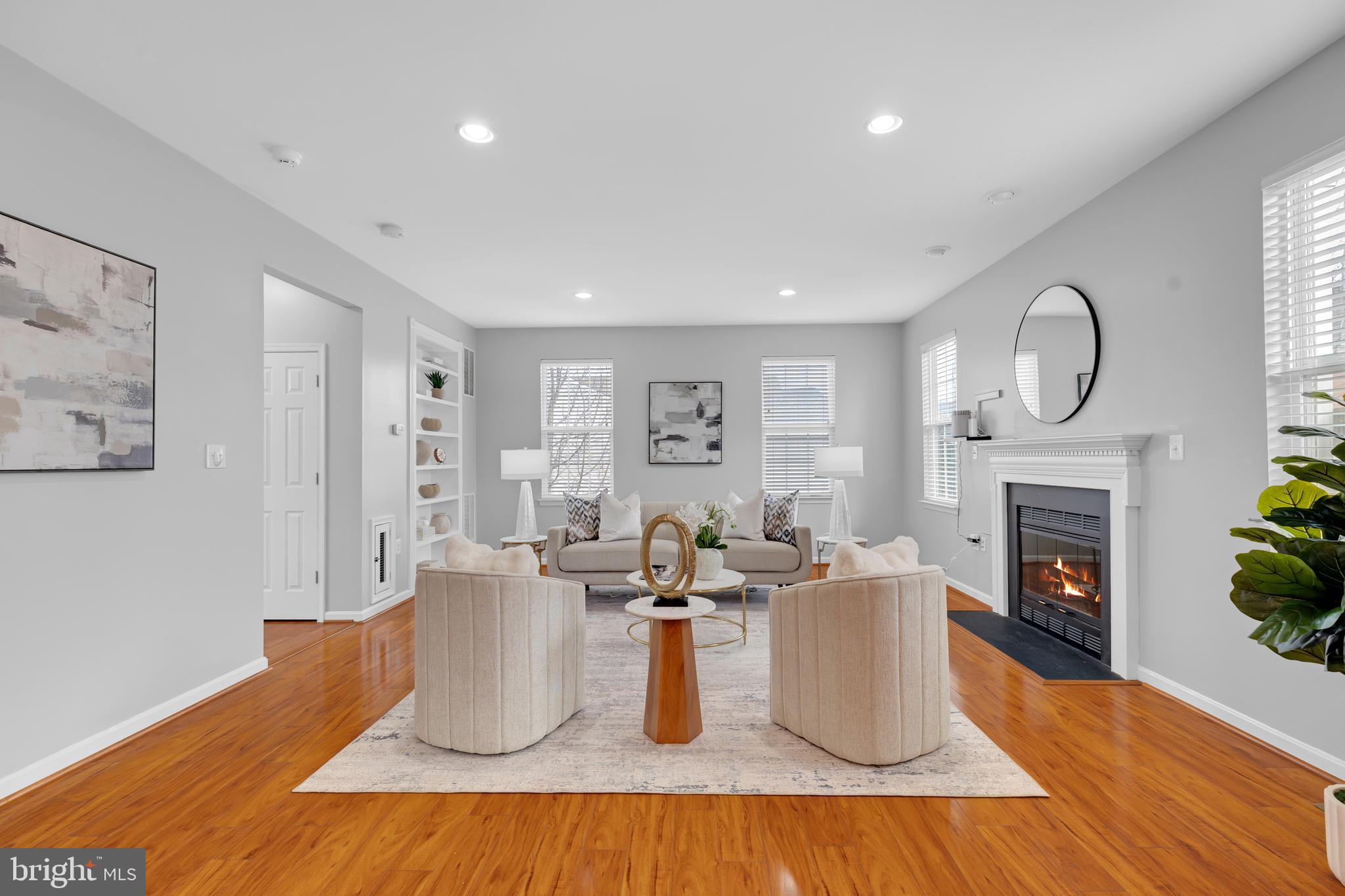 17397 Tedler Circle Round Hill, VA 20141 - Photo 11 of 62 Main Level-Family Room-Built In Bookshelves
