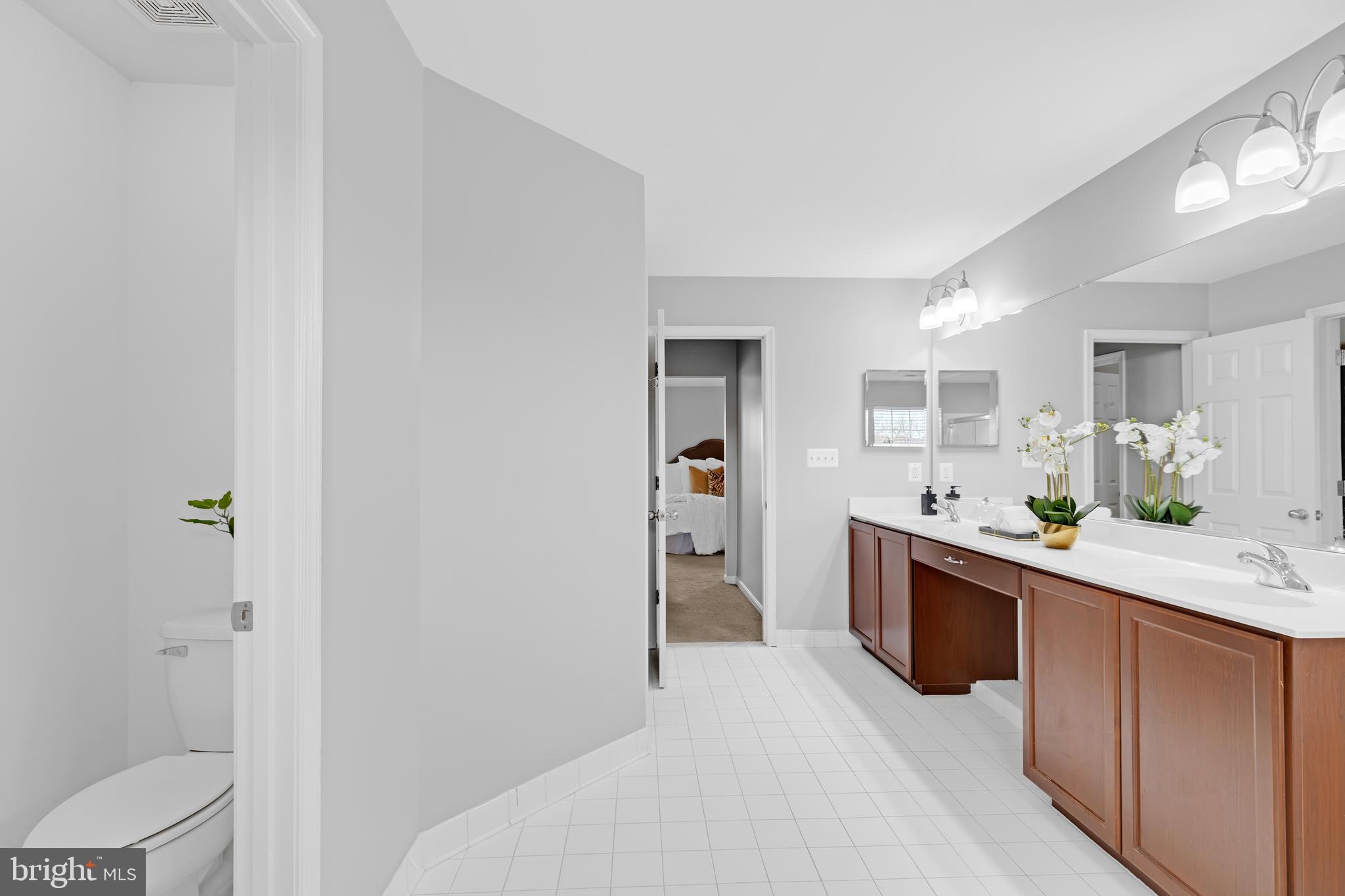 17397 Tedler Circle Round Hill, VA 20141 - Photo 25 of 62 Luxurious Owner's Bath-Water Closet