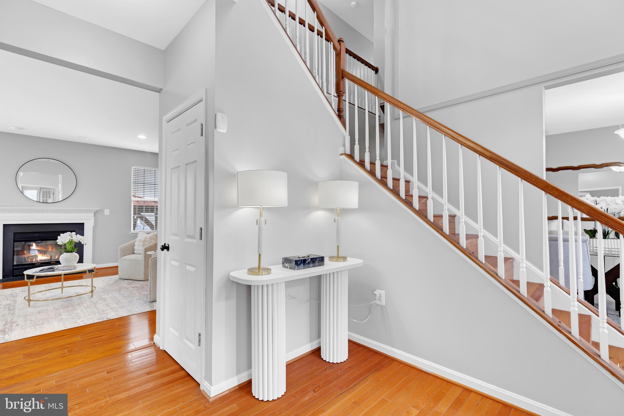 17397 Tedler Circle Round Hill, VA 20141 - Photo 3 of 62 Foyer Entrance