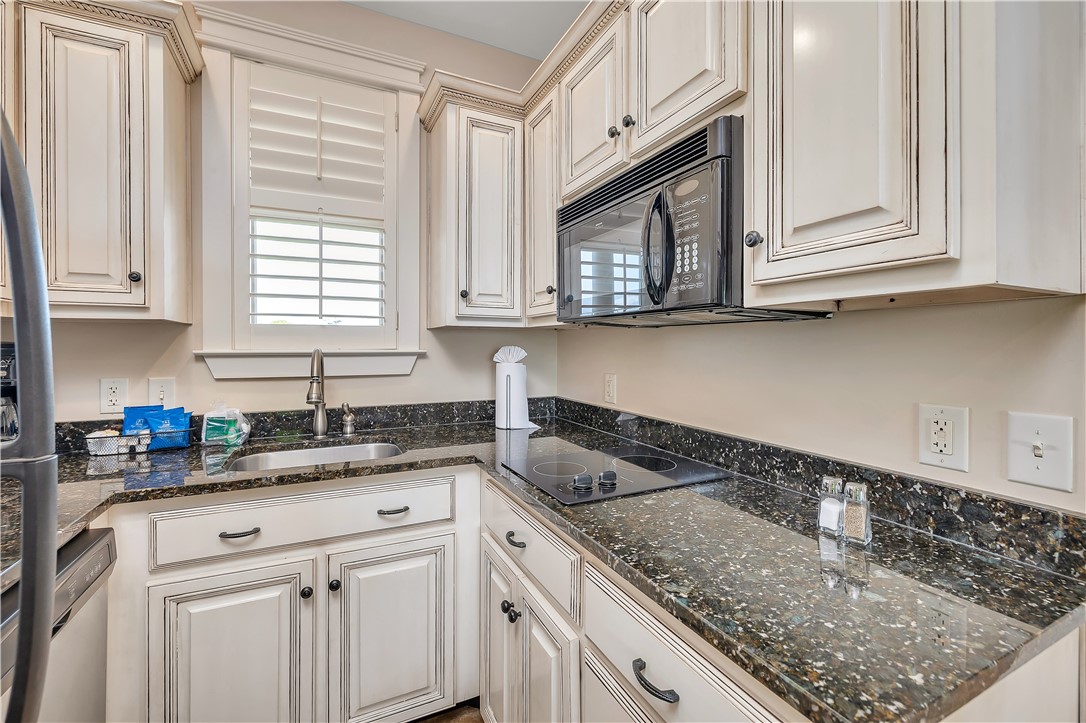 1015 Beach View Drive, Unit 306 St. Simons Island, GA 31522 - Photo 3 of 19