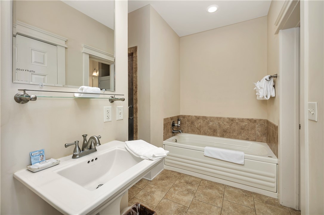 1015 Beach View Drive, Unit 306 St. Simons Island, GA 31522 - Photo 10 of 19