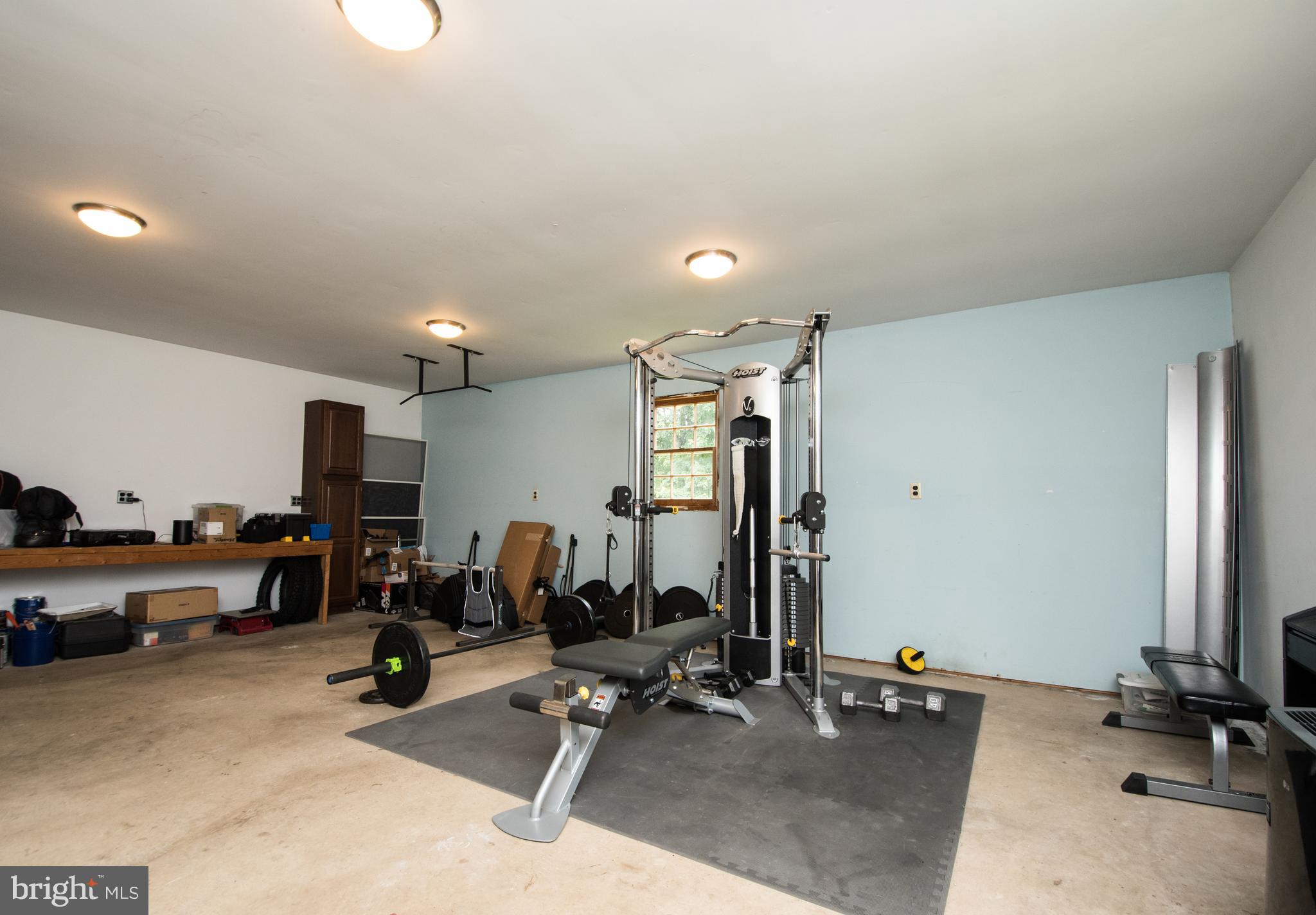 9700 Meetze Road Midland, VA 22728 - Photo 26 of 32 Separate heated room at the back of garage