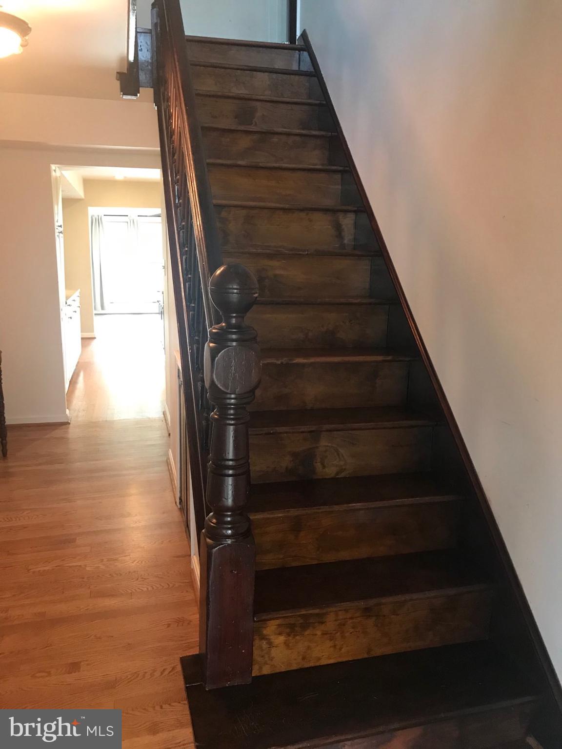 9700 Meetze Road Midland, VA 22728 - Photo 4 of 32 Gorgeous stairs!