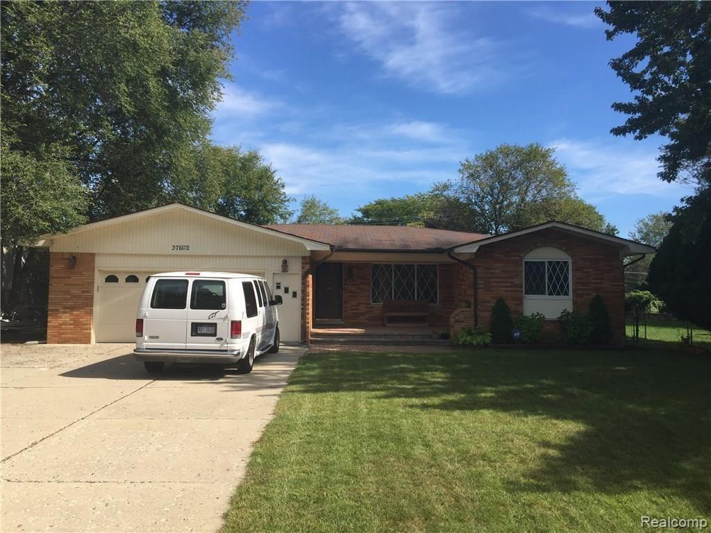 37602 Radde Street Clinton Township, MI 48036 - Photo 1 of 26 IMG_0507.JPG