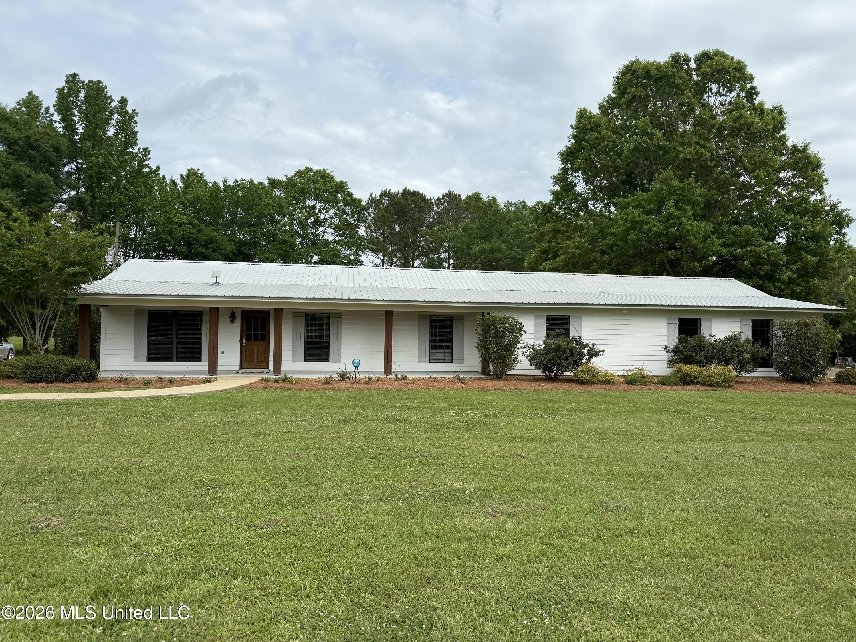 7351 Highway 488 Carthage, MS 39051 - Photo 7 of 71 IMG_6893