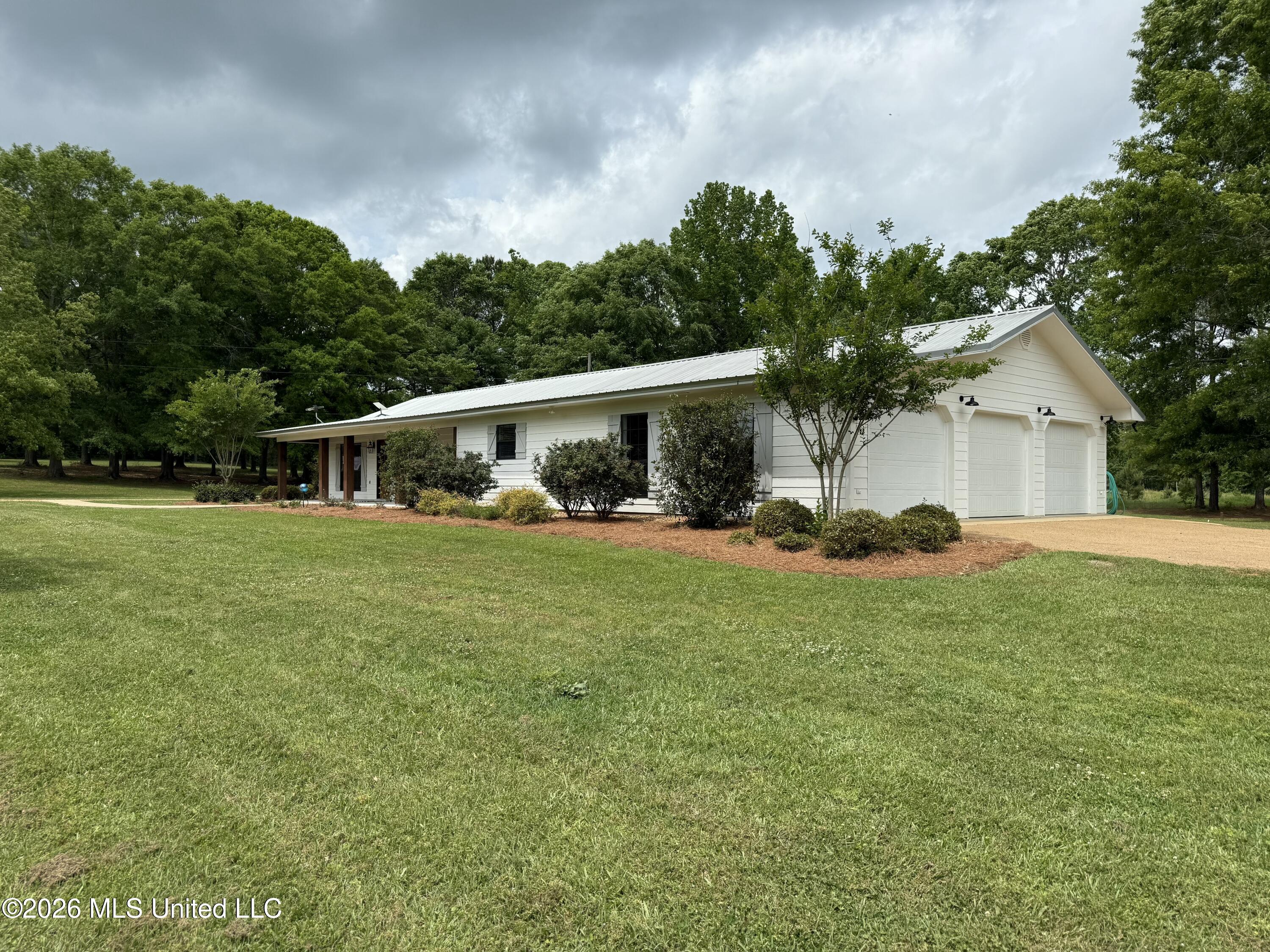 7351 Highway 488 Carthage, MS 39051 - Photo 10 of 71 IMG_7016