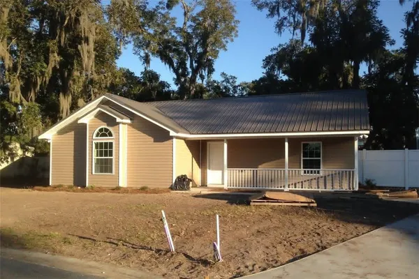 $1,700 | 239 Pecan Pointe Road East, Brunswick, GA 31525