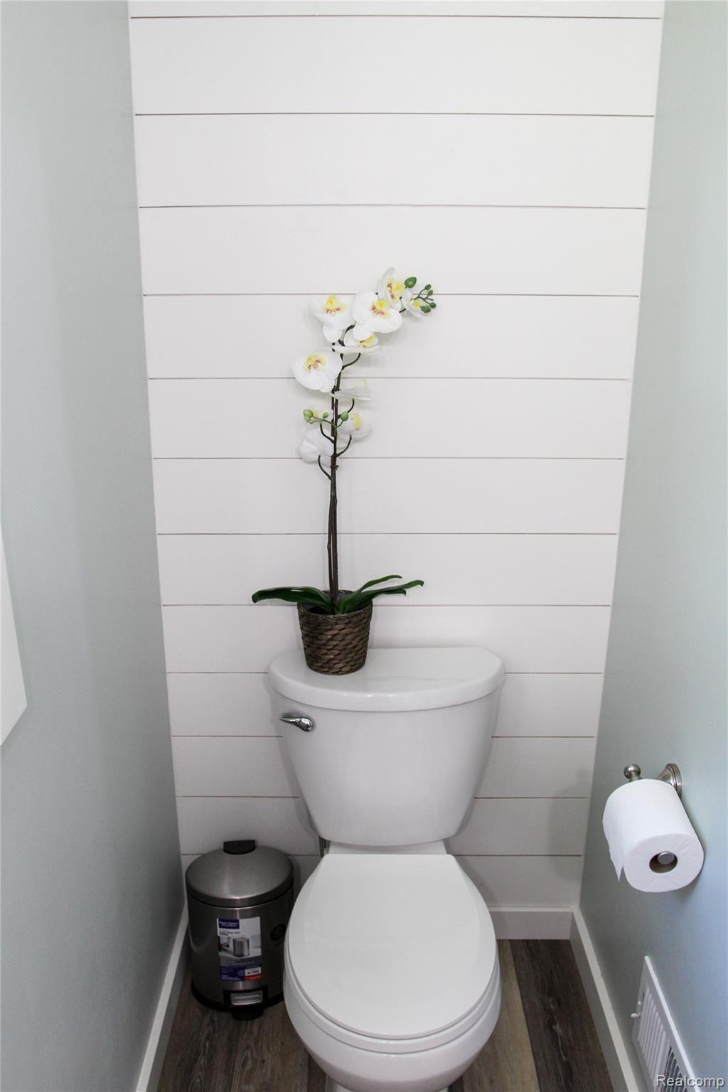 2745 Partridge Rochester, MI 48306 - Photo 18 of 40 half bath toilet.jpg