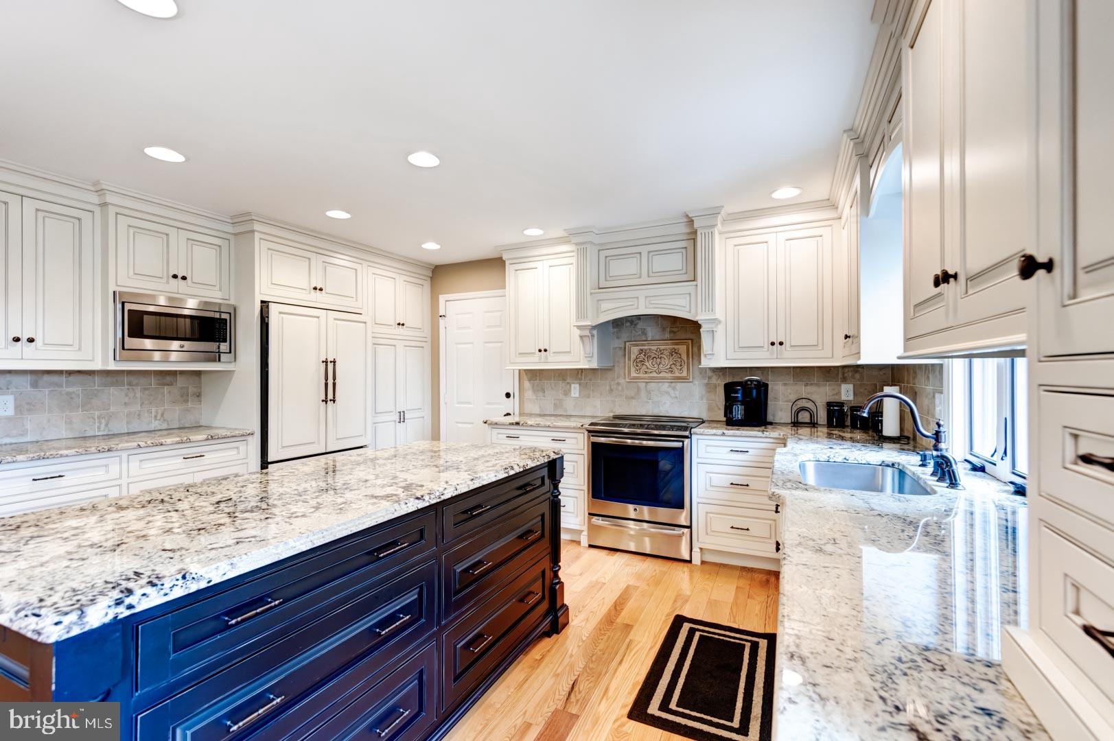 8 Willow Pond Road Malvern, PA 19355 - Photo 13 of 27 Gourmet Kitchen