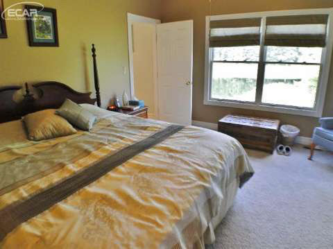 7086 Gale Road Grand Blanc, MI 48439 - Photo 20 of 69 20441049-19.JPG