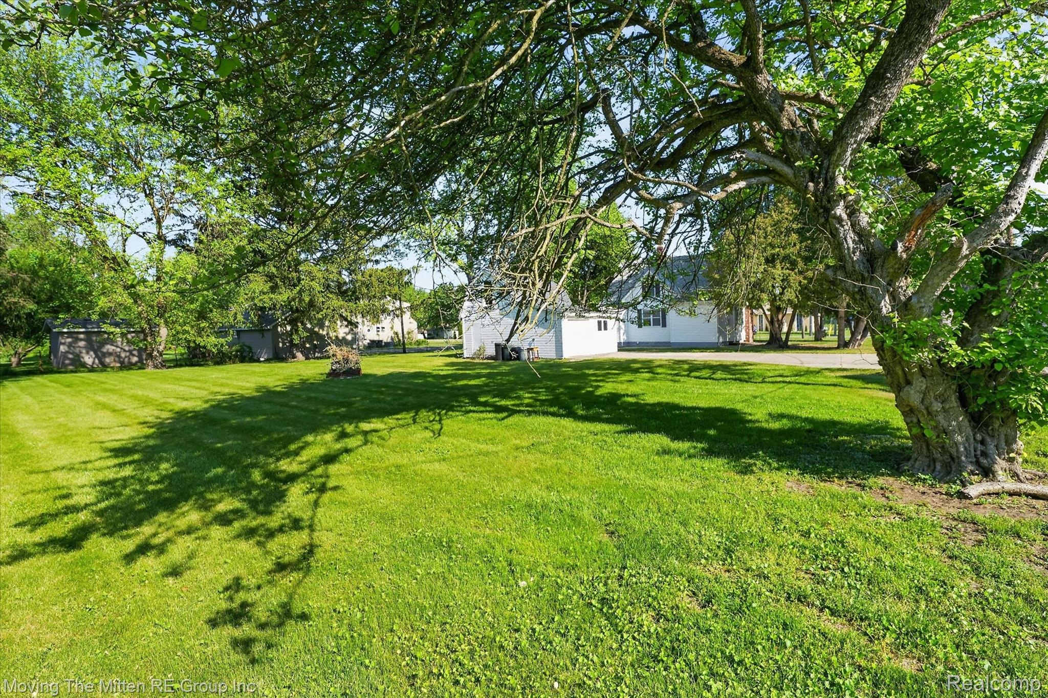 25505 Wick Road Taylor, MI 48180 - Photo 47 of 68 View of green lawn