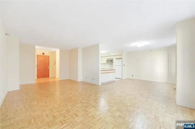 $2,250 | 316 Prospect Avenue, Unit 3D, Hackensack, NJ 07601