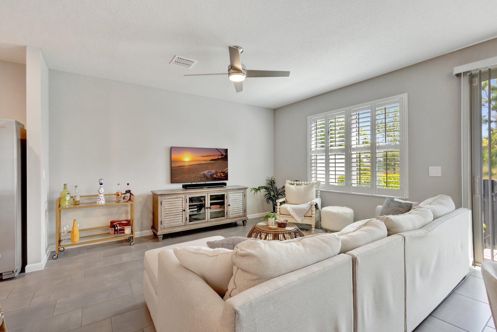 345 Southeast Angler Drive Stuart, FL 34994 - Photo 12 of 43 10-web-or-mls-5P1A9400