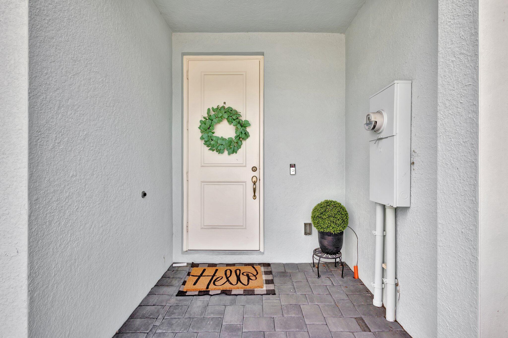 345 Southeast Angler Drive Stuart, FL 34994 - Photo 2 of 43 41-web-or-mls-5P1A9560