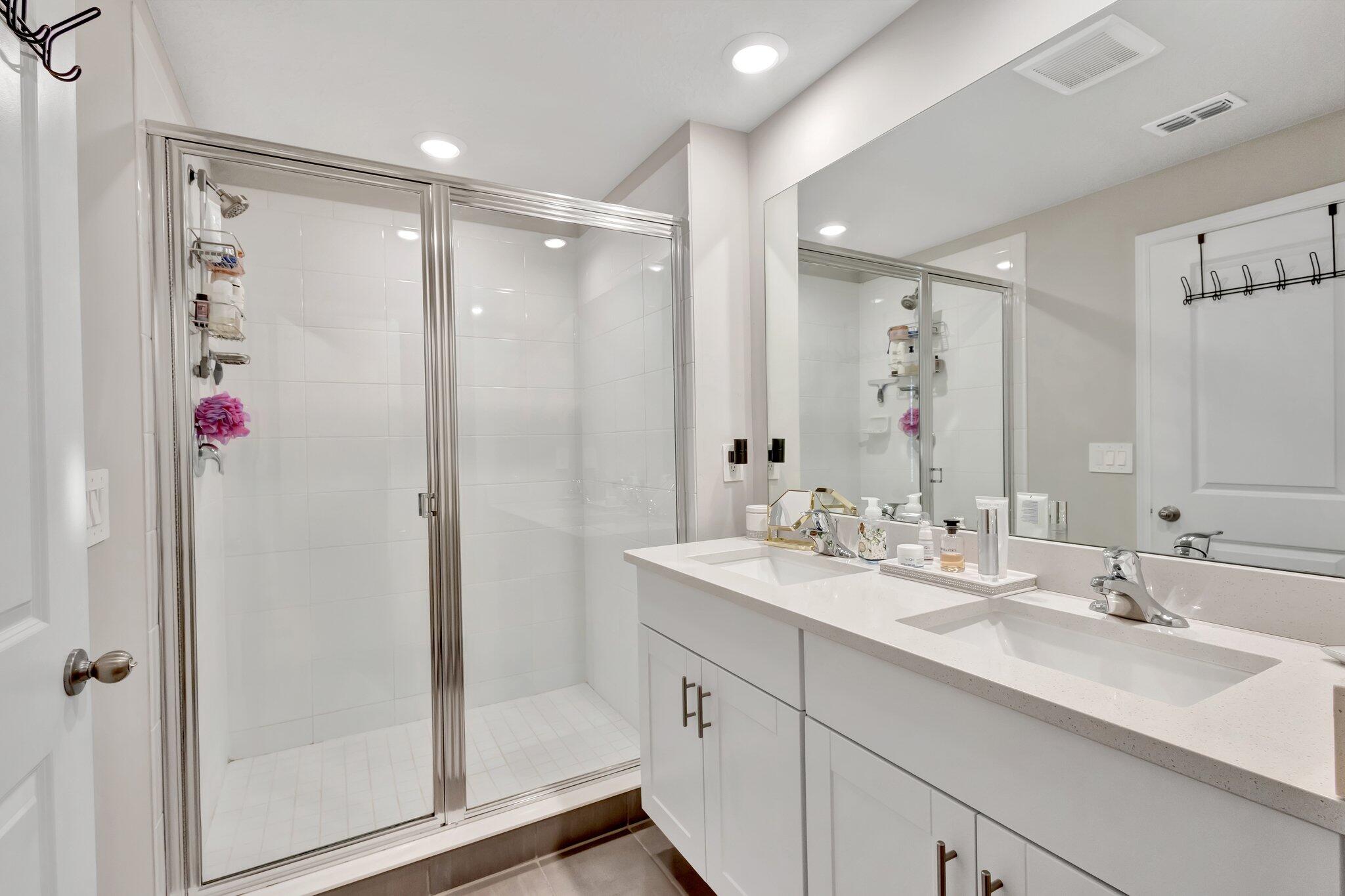 345 Southeast Angler Drive Stuart, FL 34994 - Photo 34 of 43 37-web-or-mls-5P1A9535