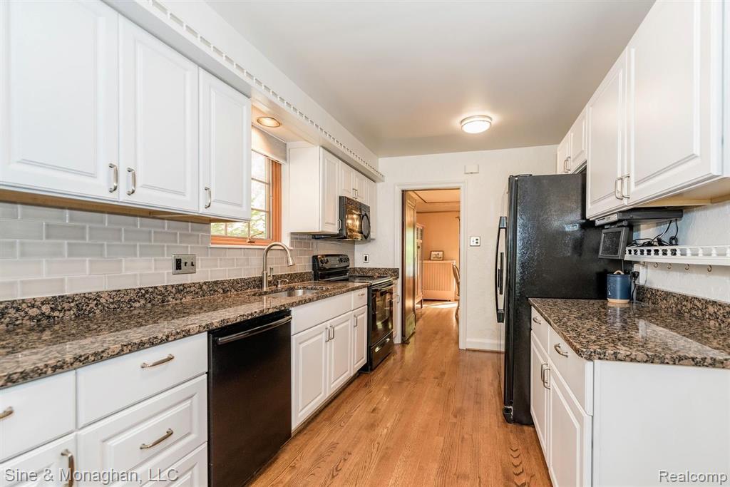 271 McMillan Road Grosse Pointe Farms, MI 48236 - Photo 10 of 40