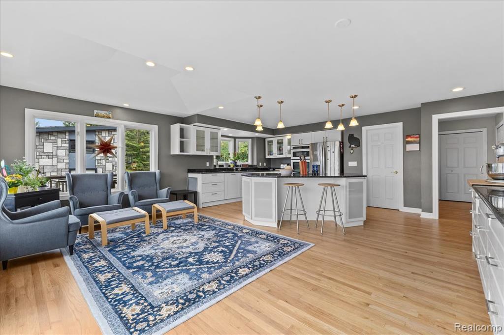 2160 West Buell Road Oakland, MI 48363 - Photo 9 of 49
