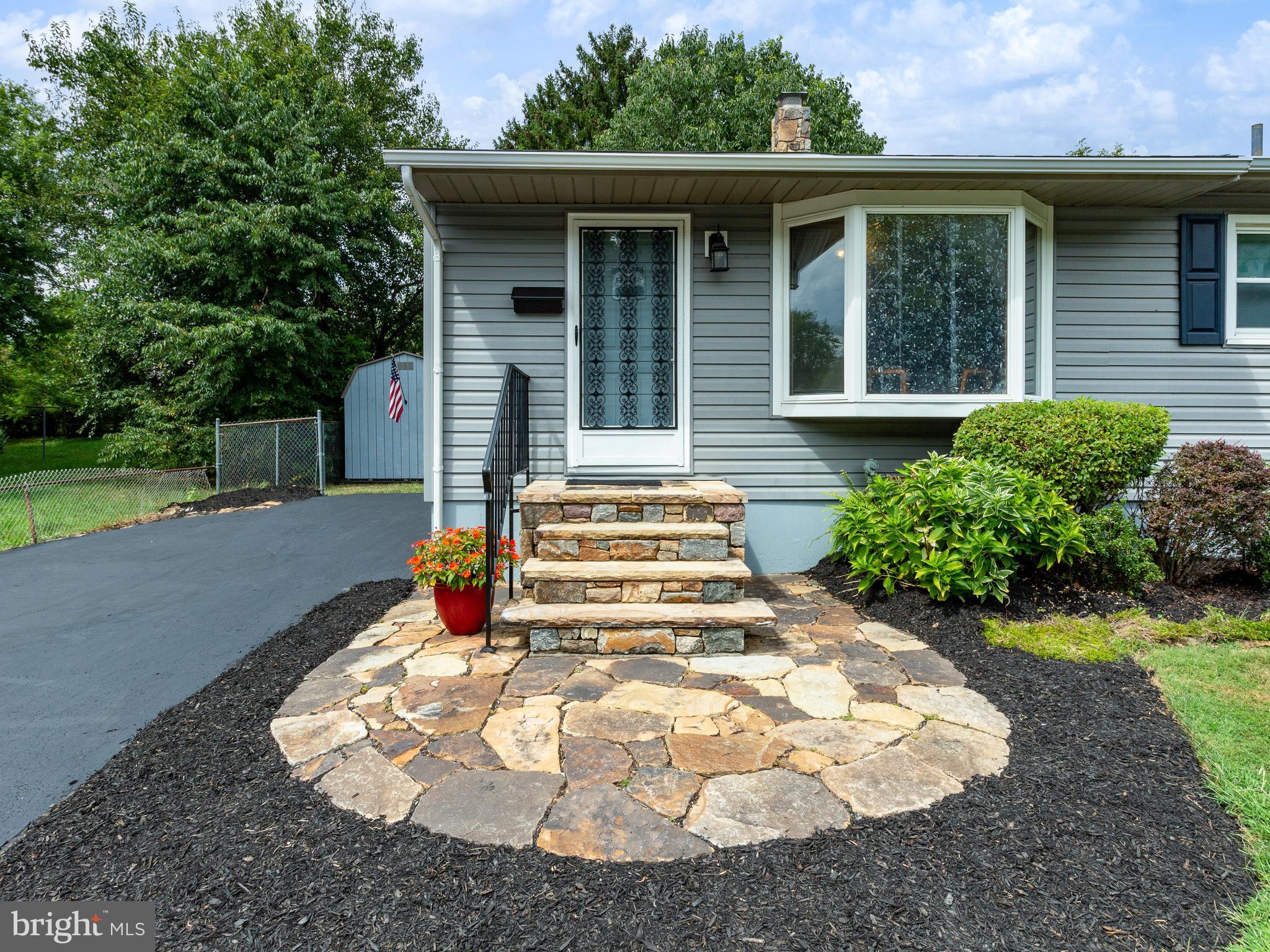 413 Tamara Circle Newark, DE 19711 - Photo 4 of 35 Front Entrance