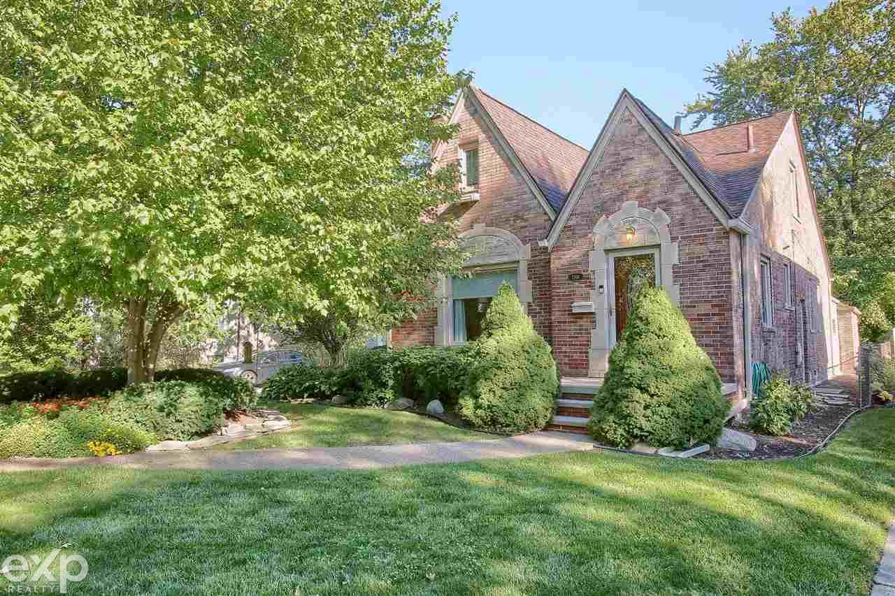 1208 Vernier Road Grosse Pointe Woods, MI 48236 - Photo 2 of 26