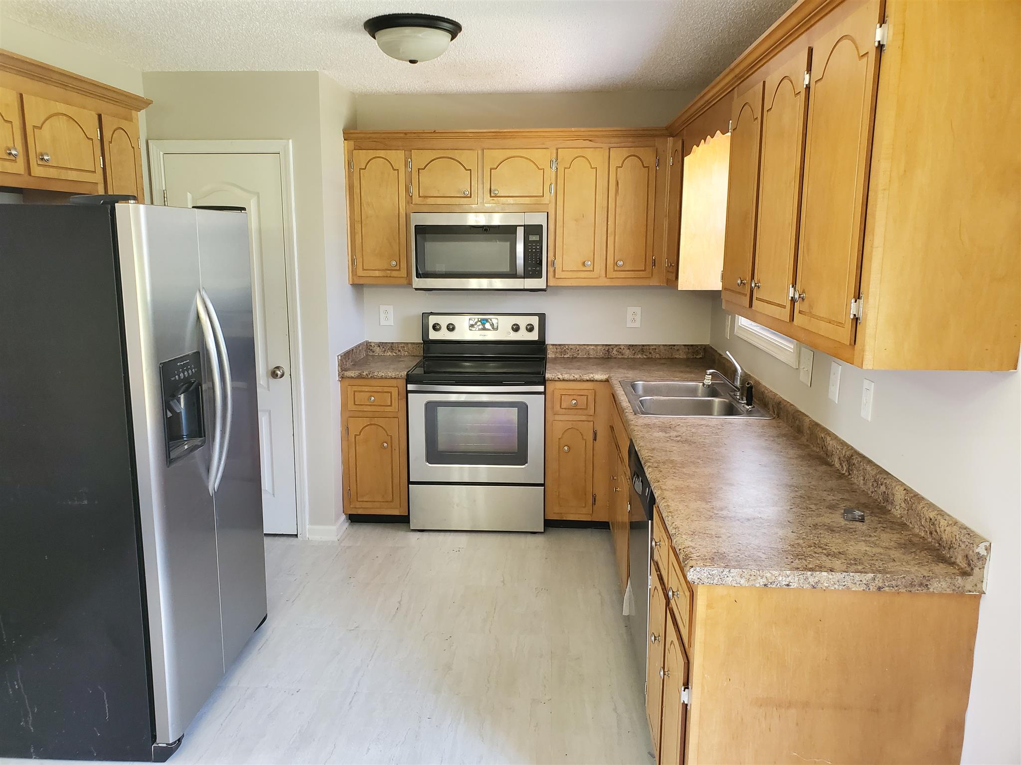 301 Fortway Road Clarksville, TN 37042 - Photo 4 of 19 Gallery Image 4