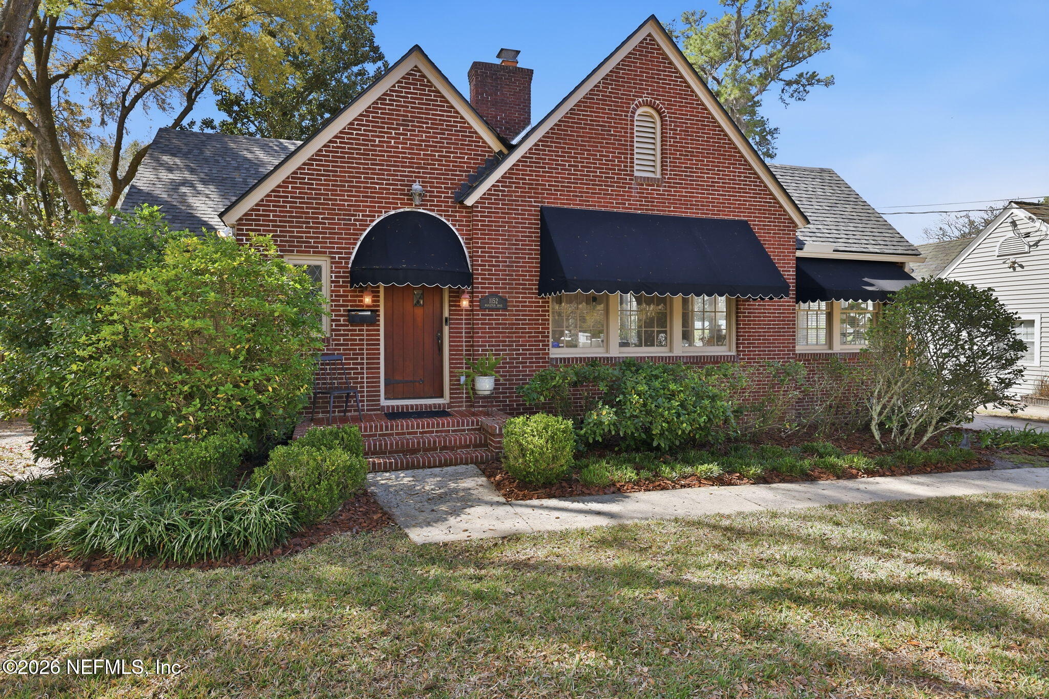 1152 Mapleton Road Jacksonville, FL 32207 - Photo 2 of 79 24-web-or-mls-036A1777