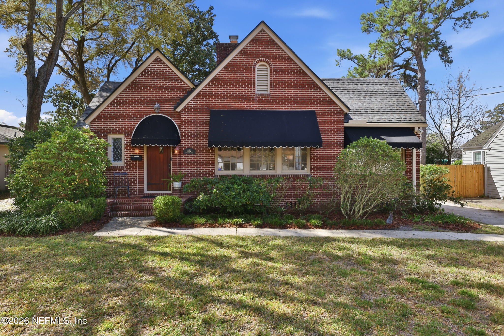 1152 Mapleton Road Jacksonville, FL 32207 - Photo 3 of 79 25-web-or-mls-036A1773