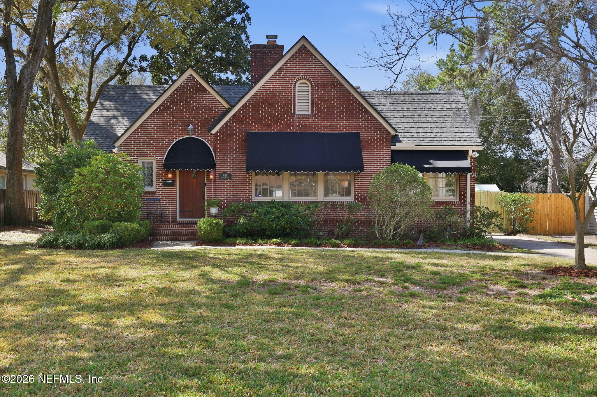 1152 Mapleton Road Jacksonville, FL 32207 - Photo 4 of 79 23-web-or-mls-036A1781