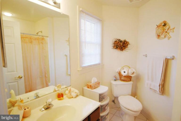 19509 Gleedsville Road Leesburg, VA 20175 - Photo 10 of 16 Bath #2