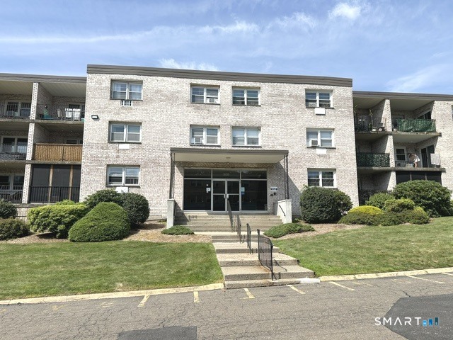 308 Meadowside Road, Unit 209 Milford, CT 06460 - Photo 1 of 18